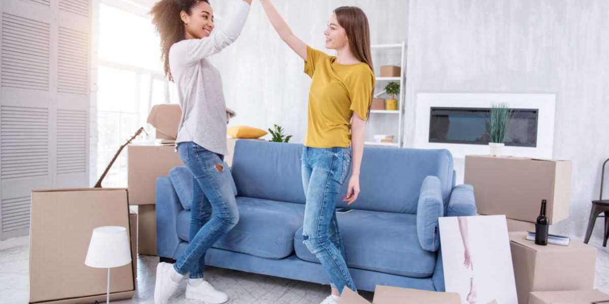 Packing for a big move? Check out these expert tips!