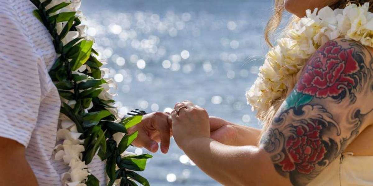 Island Vows: The Ultimate Guide to Planning Your Oahu Elopement Photoshoot
