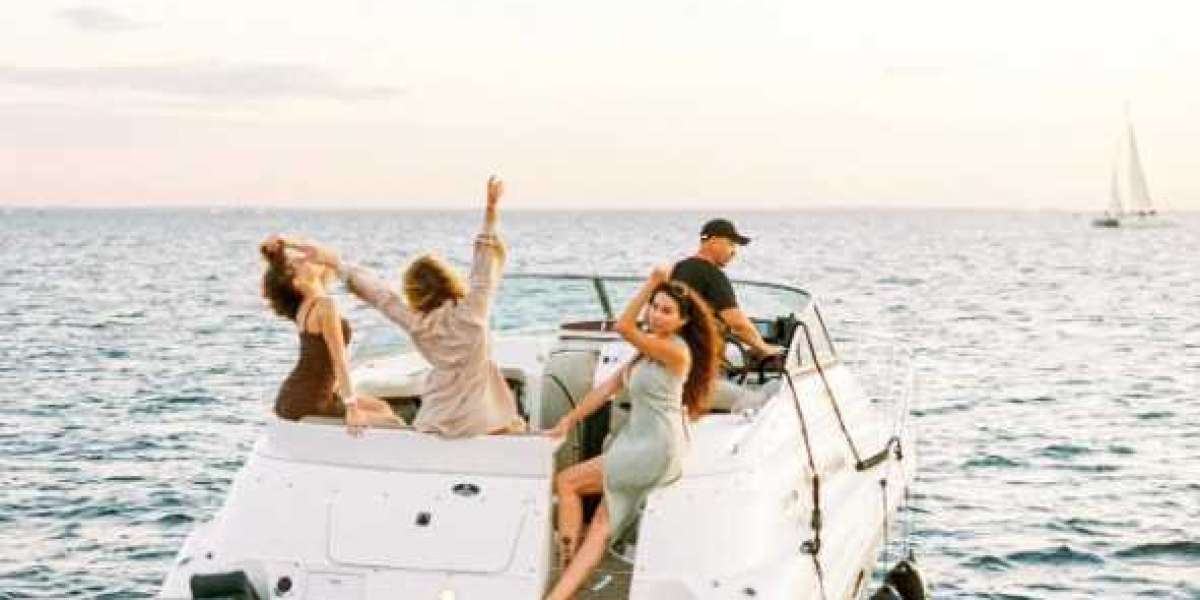 Setting Sail for Extravagance: Discovering the Best Boat Party Experience in Marbella